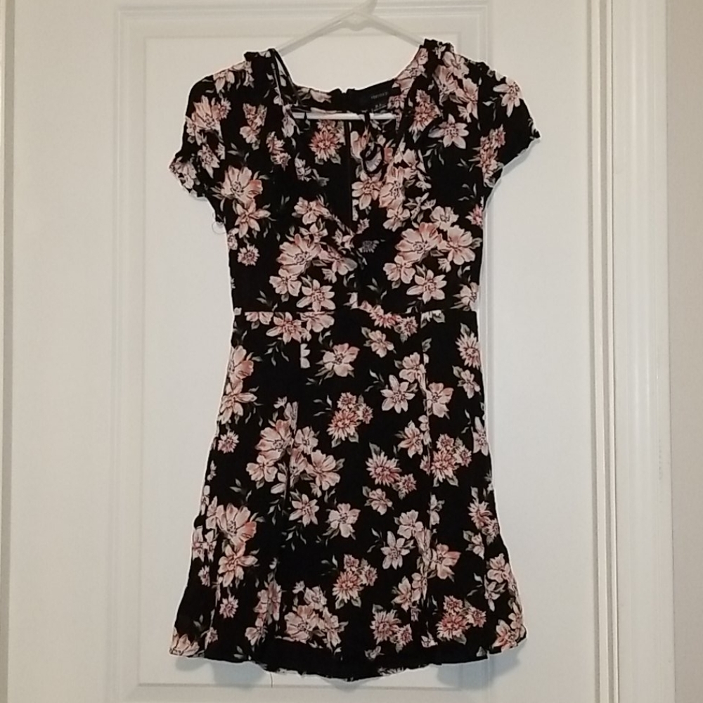 Forever 21 small floral dress